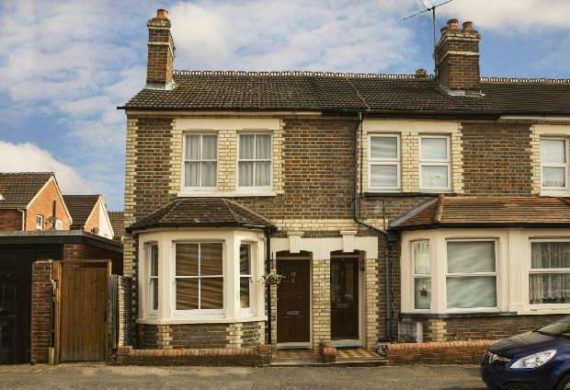 2 Bedroom End of Ter...